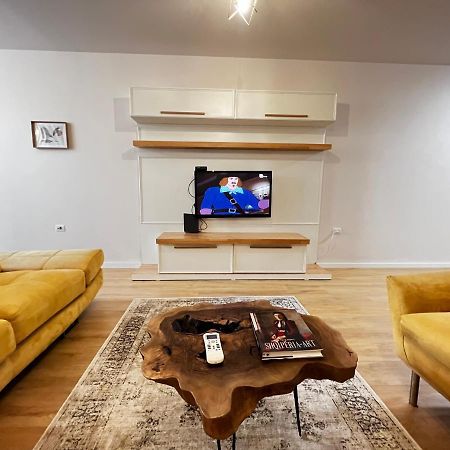 Tirana Main Square Apartment Ngoại thất bức ảnh