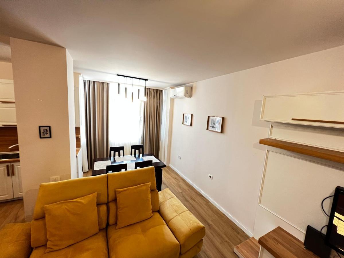 Tirana Main Square Apartment Ngoại thất bức ảnh
