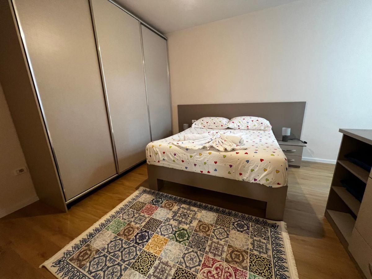 Tirana Main Square Apartment Ngoại thất bức ảnh