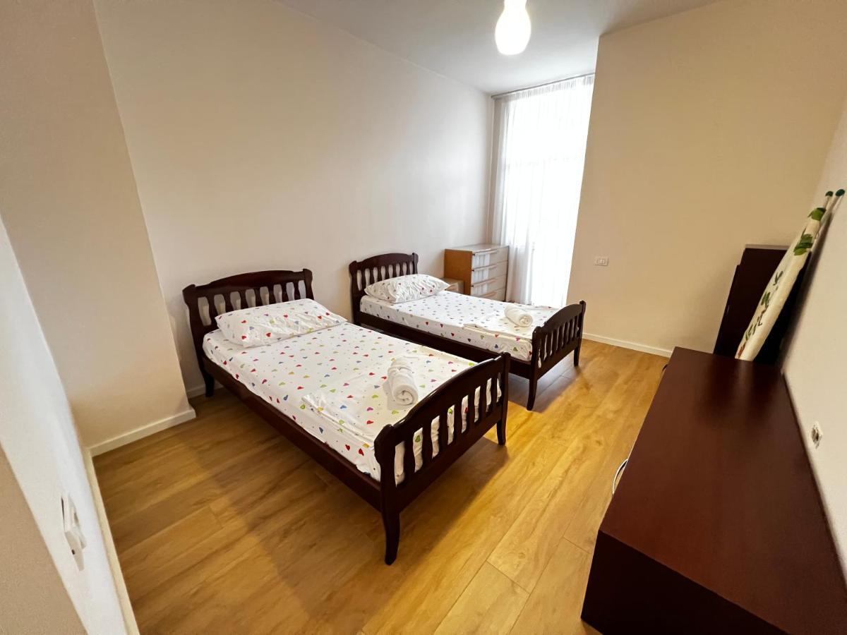 Tirana Main Square Apartment Ngoại thất bức ảnh